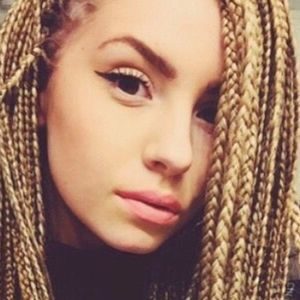 Meet your Posher, Leslee